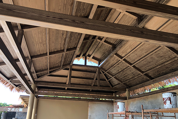 廣東茂名高州宏益鱷魚(yú)開(kāi)發(fā)公司鋼構(gòu)廊亭木紋漆施工項(xiàng)目